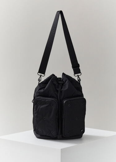 black bucketbag photo