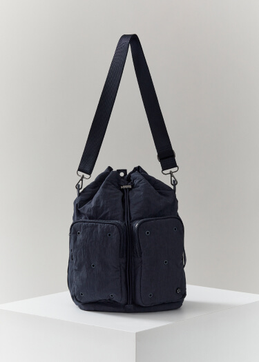 midnight blue bucketbag photo