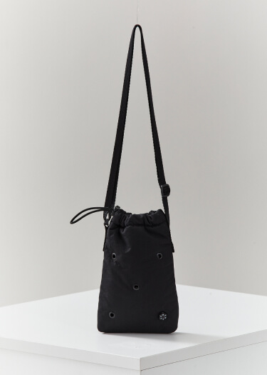 black crossbag photo