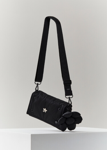 black squarebag photo