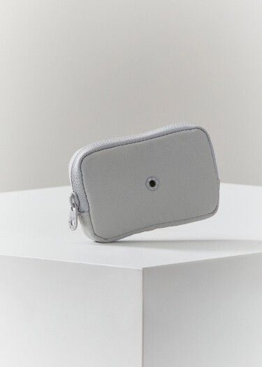 gray wallet photo