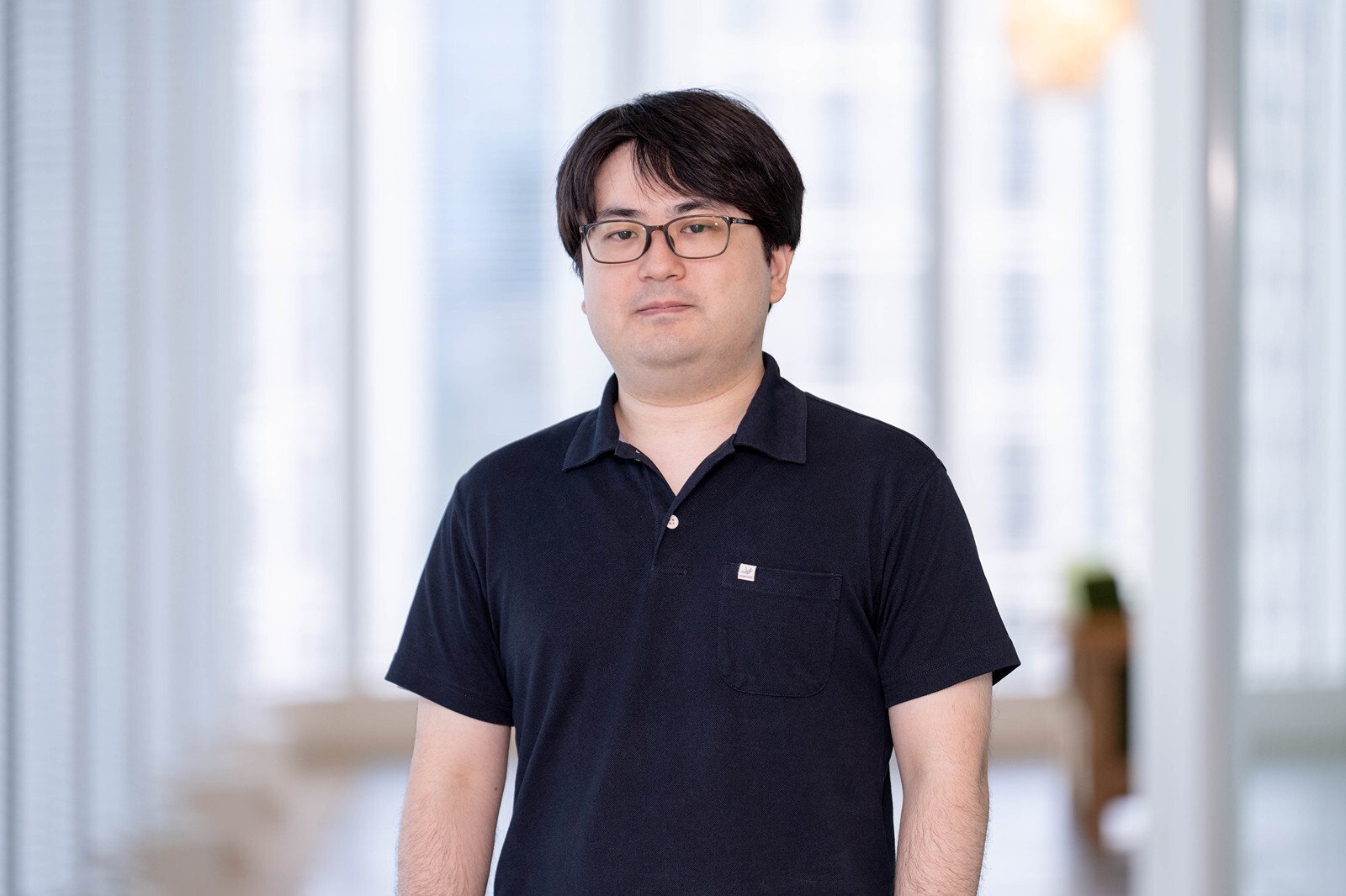 瀬川さん正面写真