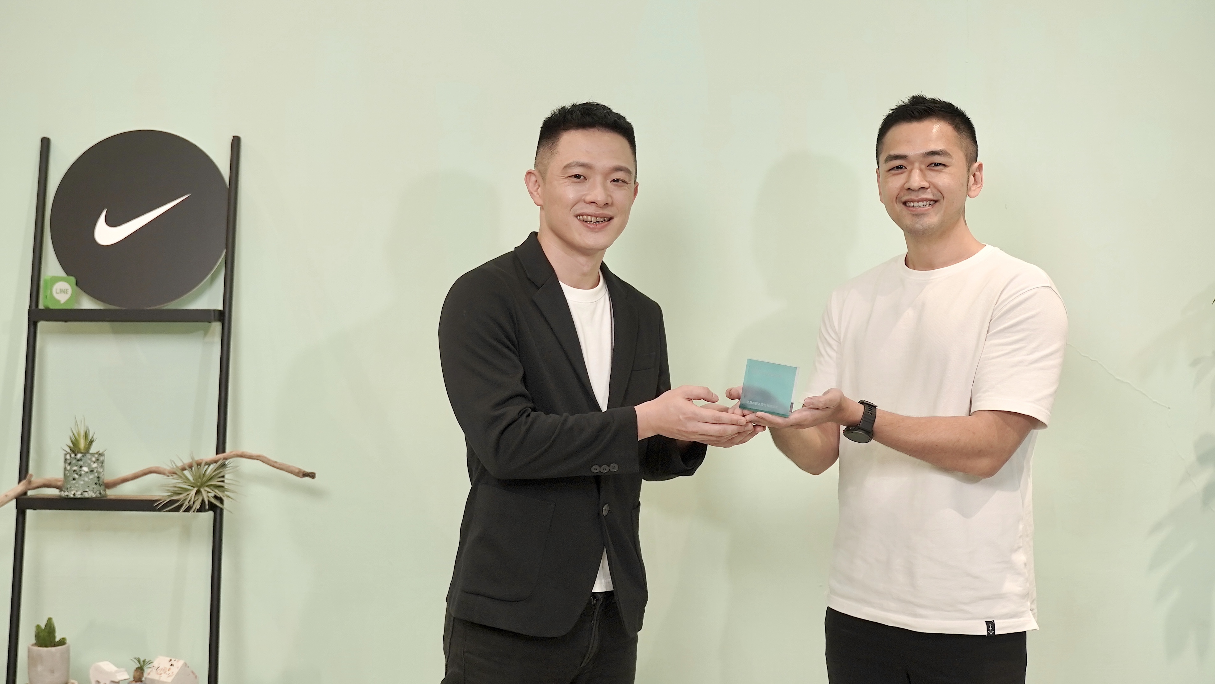 恭喜必爾斯藍基股份有限公司（Nike Taiwan）榮獲 2021 LINE CONVERGE Summer 創意內容經營運用獎