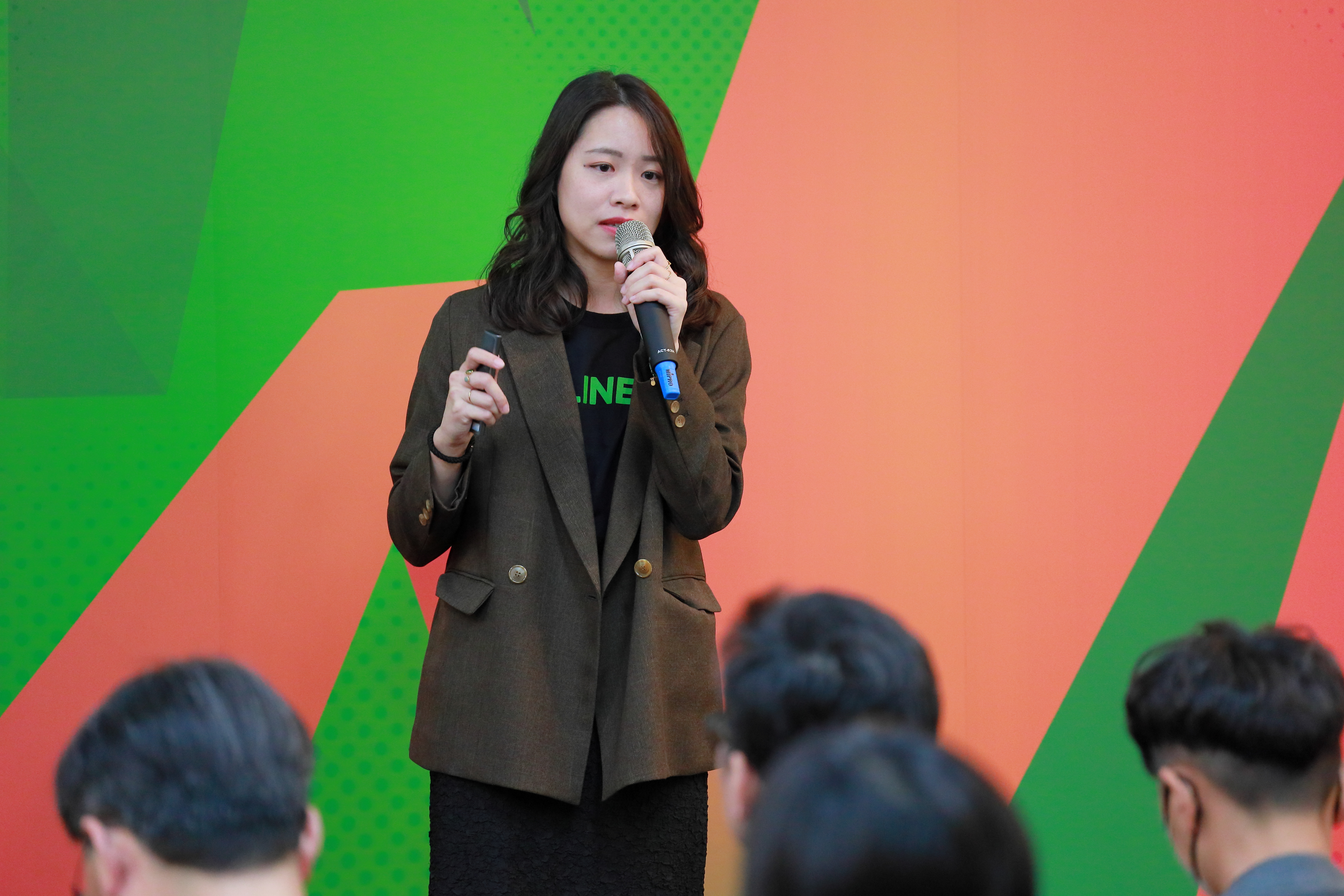 圖說：LINE 企業解決方案事業部產品經理謝昀庭分享，AI鑰匙開啟智慧餐飲業的無限可能。
