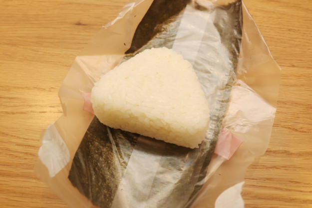 衝撃】コンビニ3社のおにぎりを比べたら…（BuzzFeed Japan）