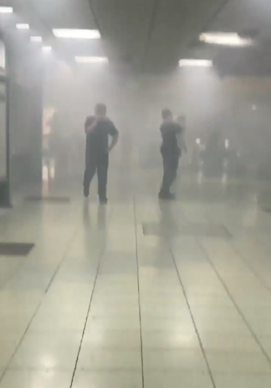 新宿駅に煙が充満、一時騒然 「重油のような臭いがした」(BuzzFeed Japan)