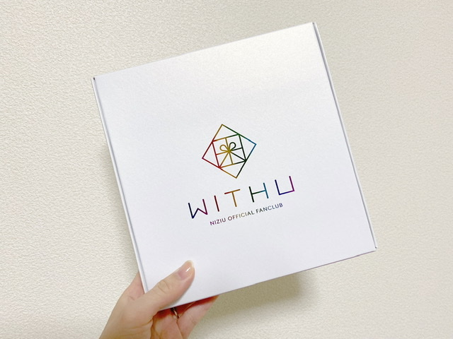NiziU】のファンクラブ初回特典アイテムが届きました♩(MORE) NiziU】のファンクラブ初回特典アイテムが届きました♩(MORE)