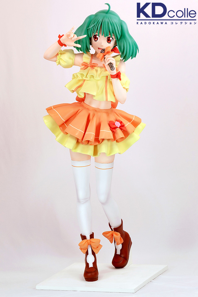 マクロスF」ランカ、“星間飛行”衣装の等身大フィギュア登場