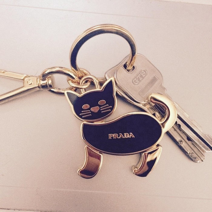 PRADA プラダ　猫好きさんへ♡ネコチャーム♡ PRADA プラダ 猫好きさんへ♡ネコチャーム♡