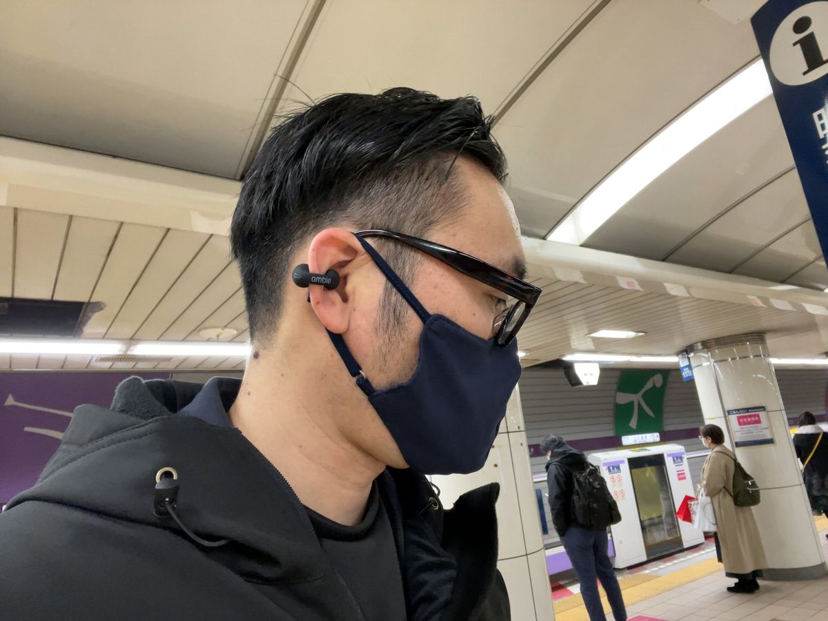ambieのイヤーカフ型完全ワイヤレスは抜群の快適さ！気になる音質と音漏れをチェック（&GP）
