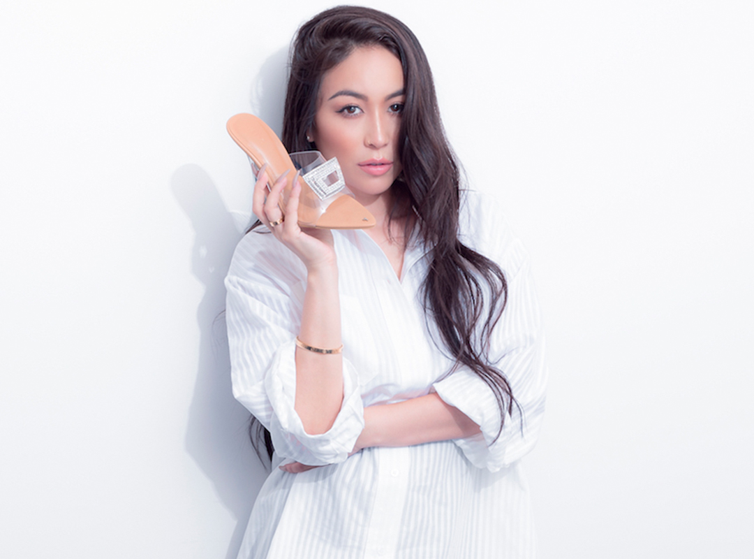 yellow イエロ　星あや セクシーで疲れない”ハイヒール 星あやが提案する「イエロ」（WWDJAPAN）