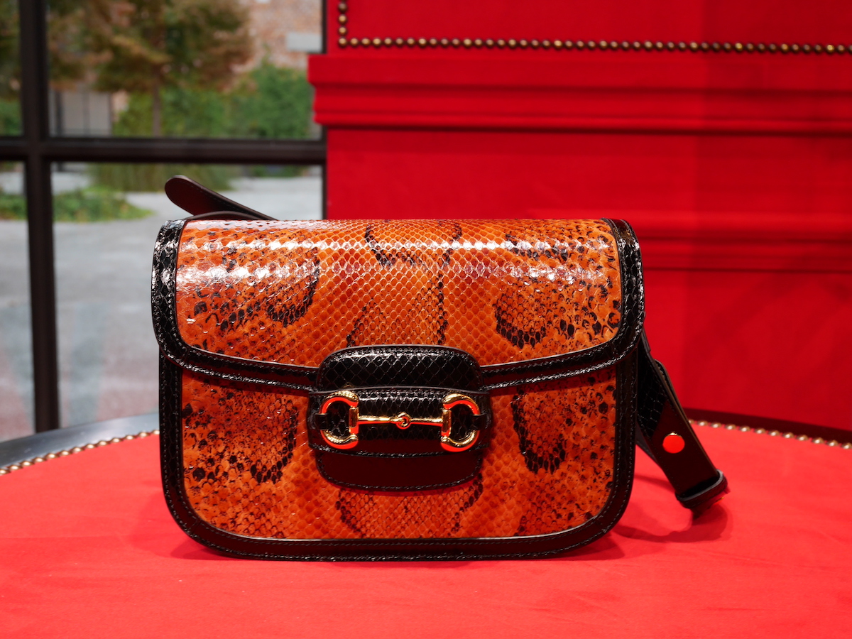 華奢なホースビットがポイント 「グッチ」2020年春夏バッグ＆シューズ