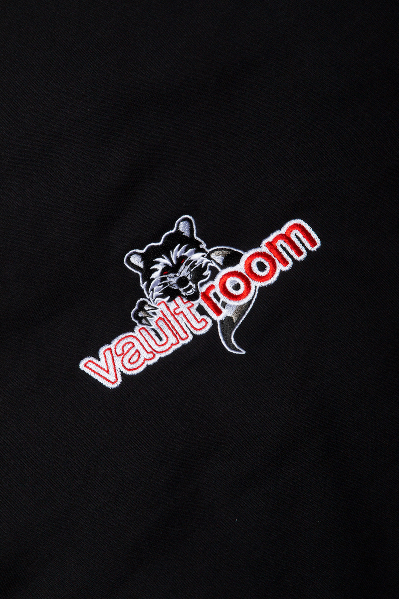 VAULTROOM × Crazy Raccoon コラボT/Selly（vaultroom × Selly / WHT  