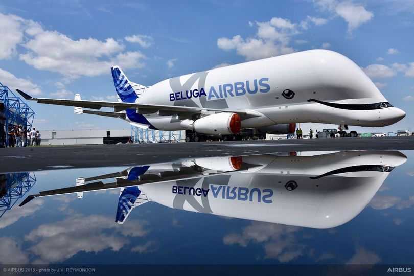 Airbus ベルーガXL 1/150Scale 巨大です新品 エアバスの新しい「シロイルカ」初めての空へ・巨大輸送機