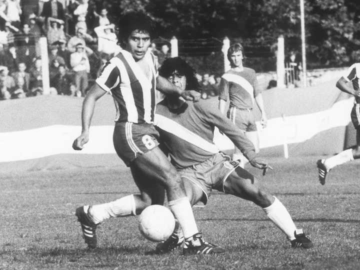 生まれ変わっても、またマラドーナになりたい」…20年の選手生活を写真
