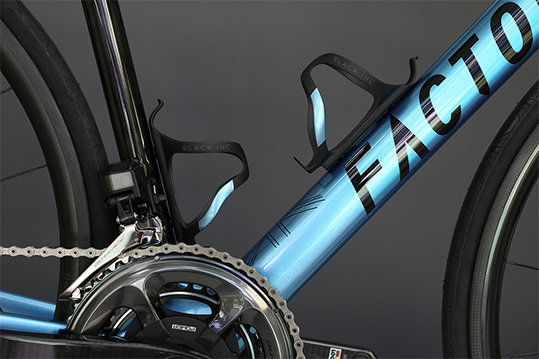 factor o2 シャンゼリゼエディション世界100台限定　xentis factor o2 シャンゼリゼエディション世界100台限定 xentis