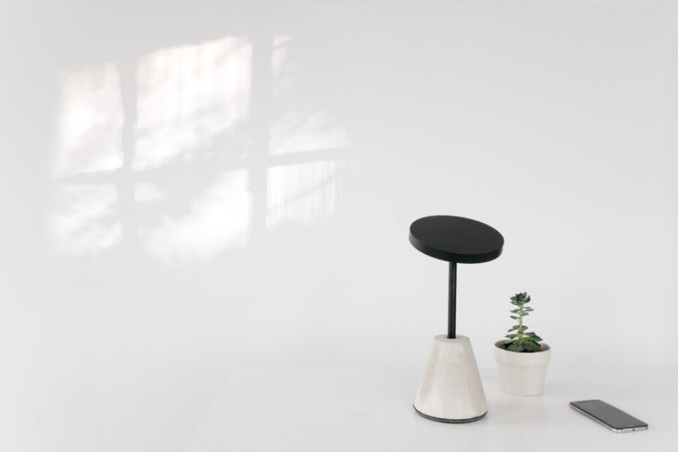 木もれび 木漏れ日を部屋の中に再現するライト「komorebi」（bouncy）