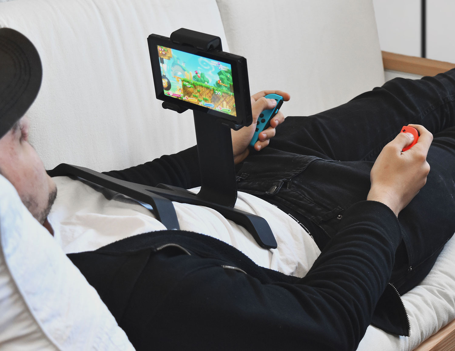最高にダラダラできる！ 寝ながらスマホが使えるスタンド「TSTAND 2