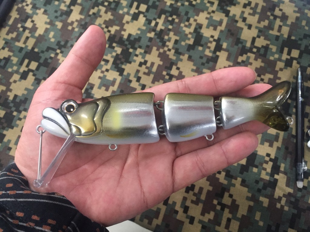 琵琶湖界隈を中心に人気拡大中のルアーを紹介【新色4色も登場