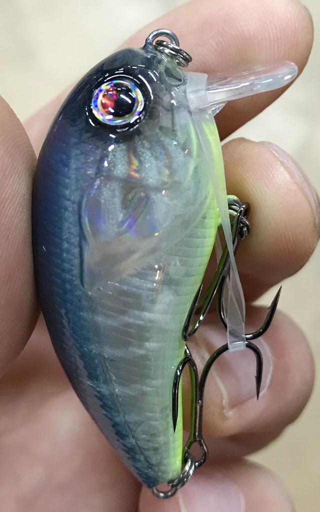 ただ巻くだけで釣れる！ラグゼのトップウォータクランクが