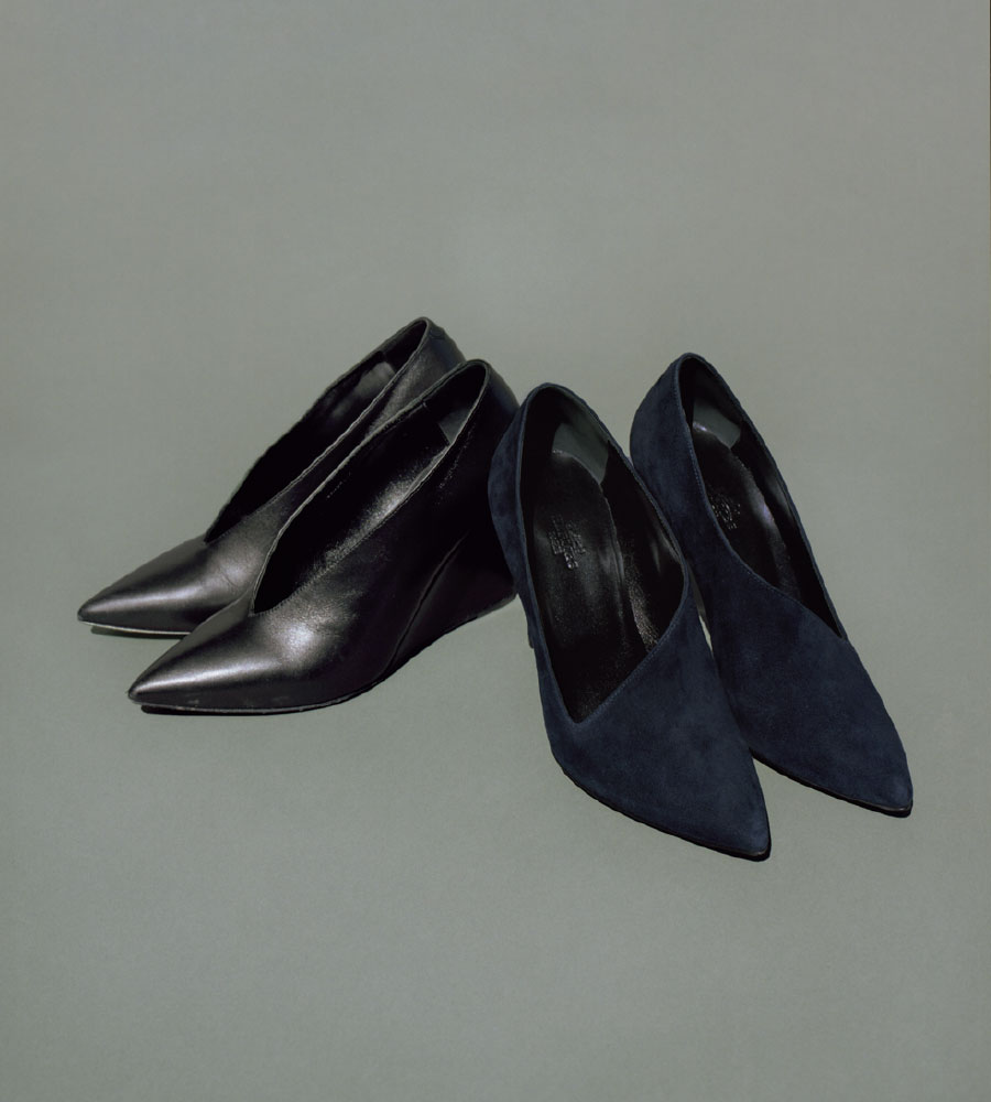 ドリスヴァンノッテン19SS プリーツスカート石田ゆり子さん着　ホワイト×ブルー ドリスヴァンノッテン19SS プリーツスカート石田ゆり子さん着