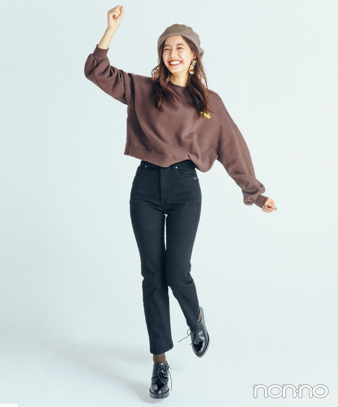 サマソニ　キティちゃん　Tシャツ　NewJeans ハニ　新木優子 summer sonic キティちゃん Tシャツ NewJeans 新木優子着用