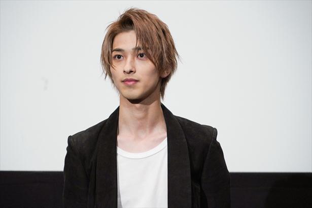 横浜流星、雑誌「anan」初表紙で6つに割れた“美腹筋”披露！（ザテレビ