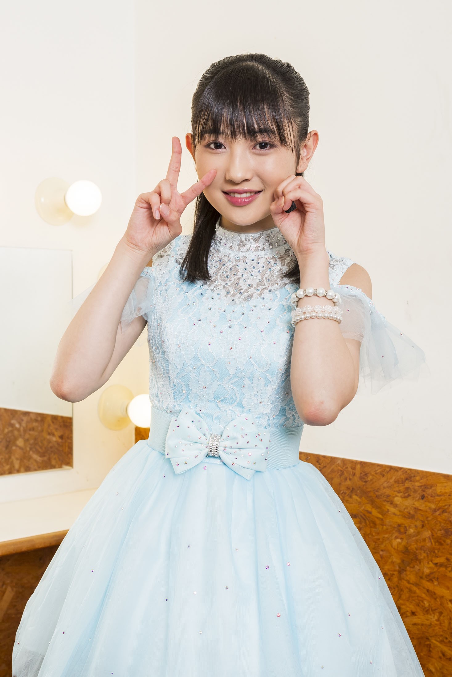カントリーガールズ　梁川奈々美　船木結　森戸知沙希　小関舞　山木梨沙 カントリー・ガールズ3名が娘。'17、アンジュルム、Juice=Juice