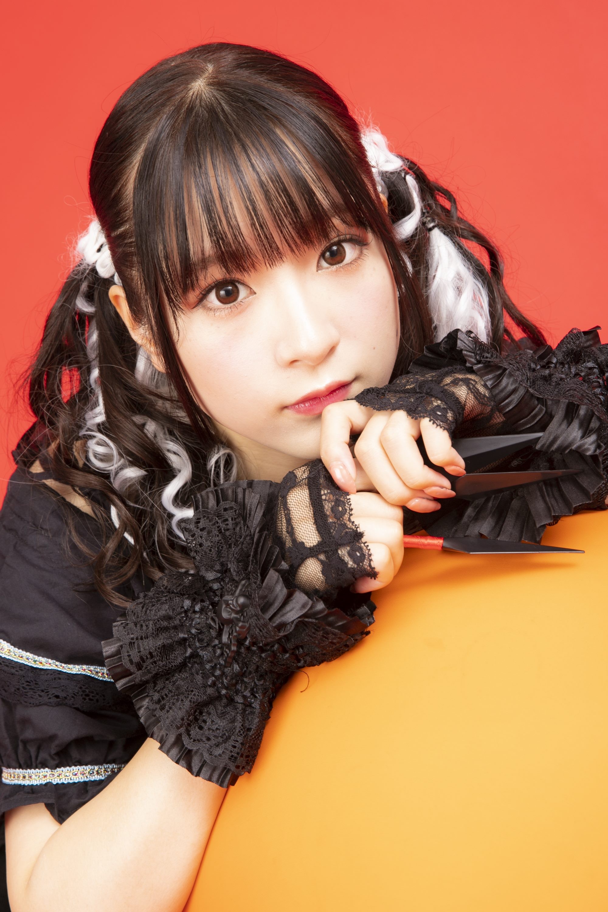 A応P・巴奎依がKUNOICHIに！ 刀さばきはできて、でんぐり返しが