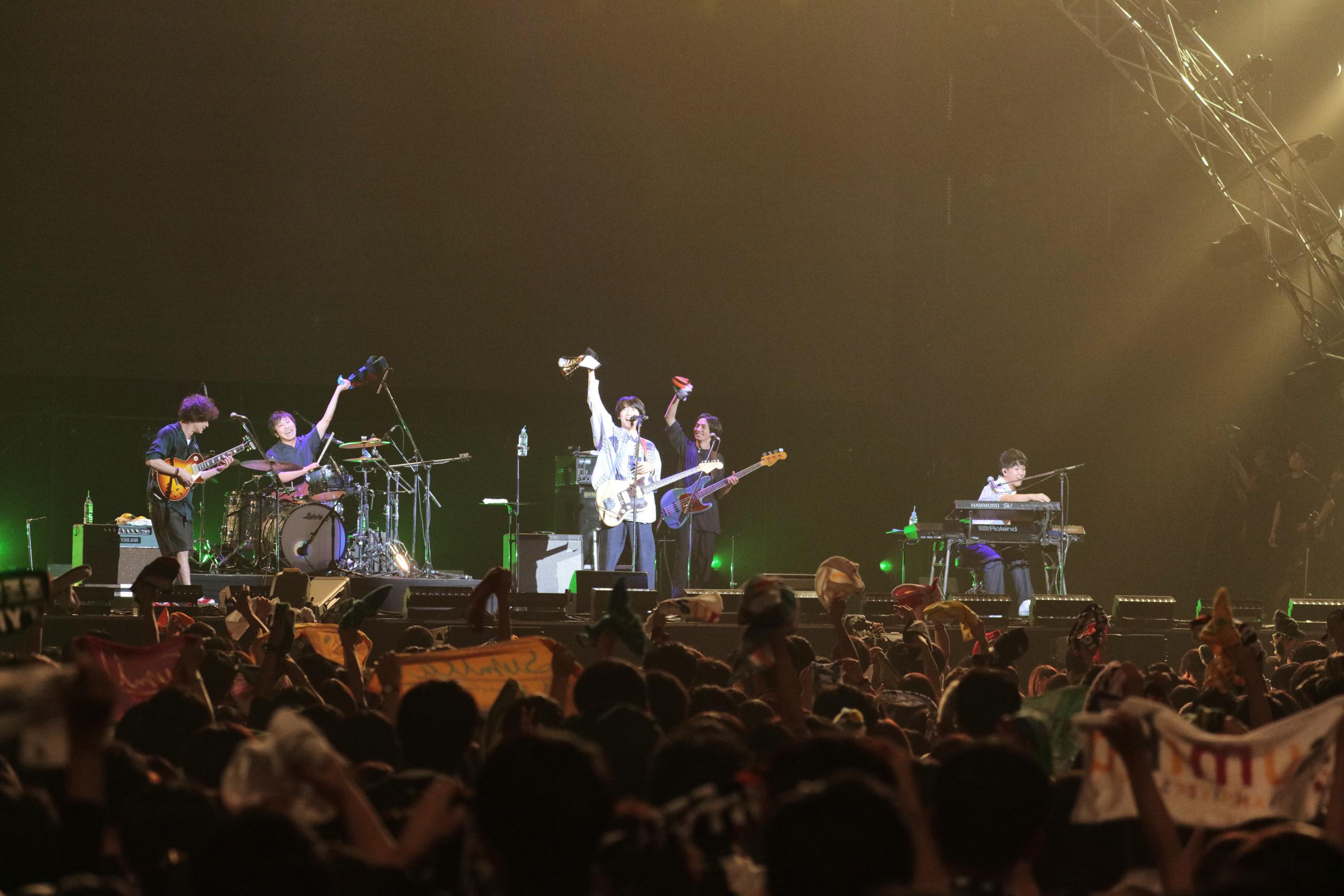 sumika、“魔法の呪文”で観客を笑顔に！ 片岡健太の“親孝行エピソード