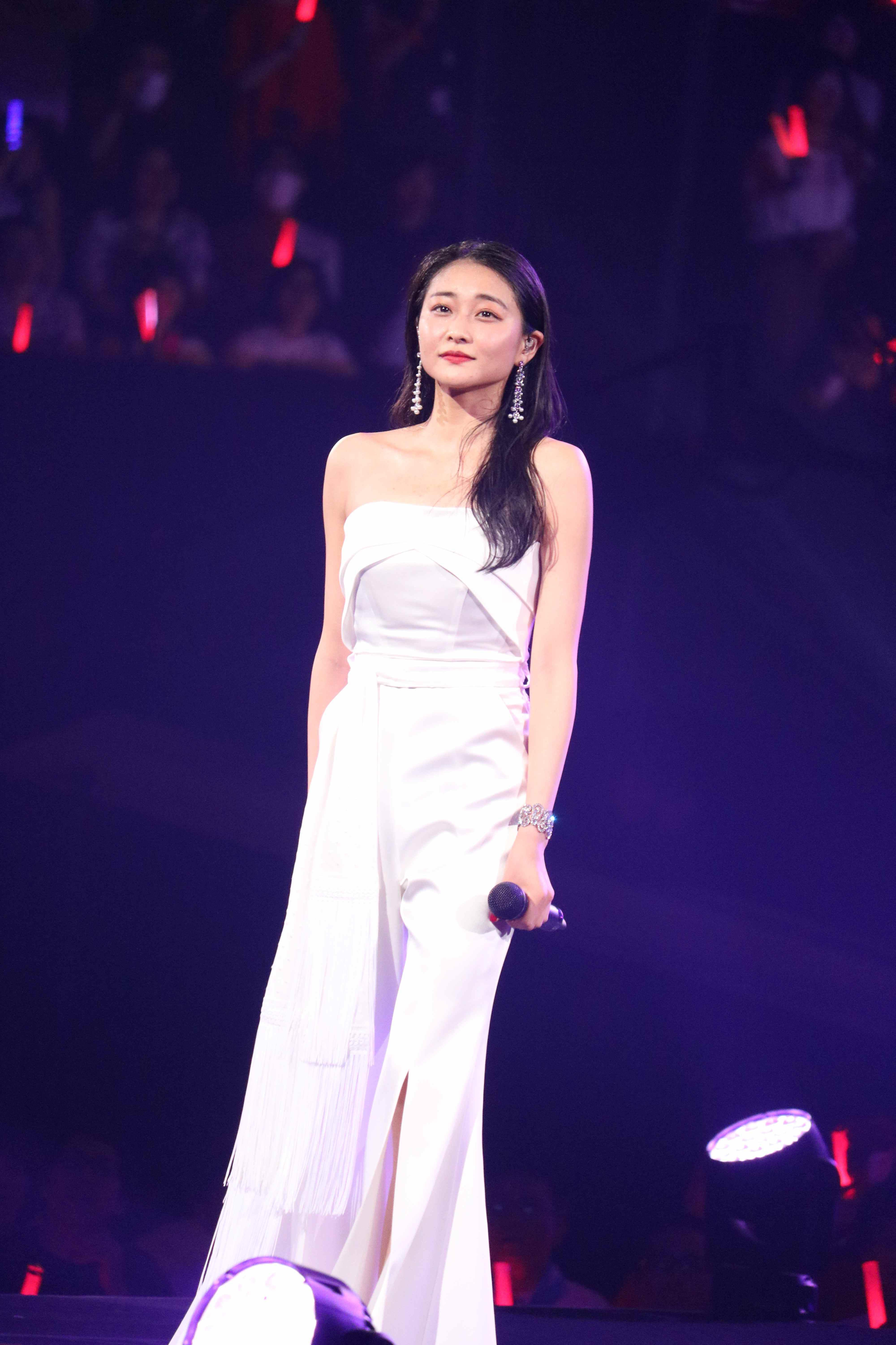 出回りなし! 和田彩花 ソロマイクロファイバータオル アンジュルム 出回りなし! 和田彩花 ソロマイクロファイバータオル