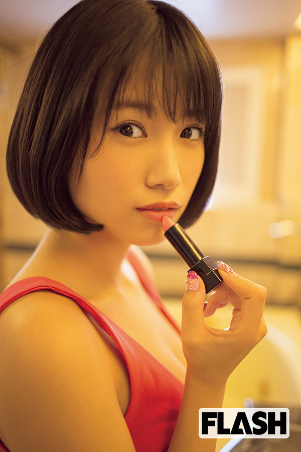 HKT48 朝長美桜「禁断の誌面デート」（SmartFLASH）