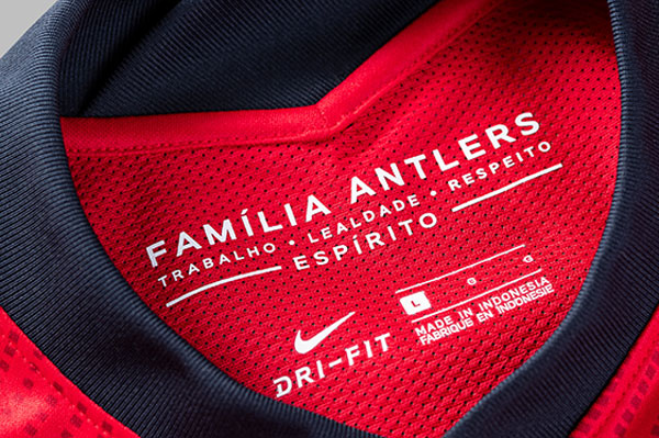 鹿島アントラーズ、「30周年記念モデル」の2021新ユニフォームを発表