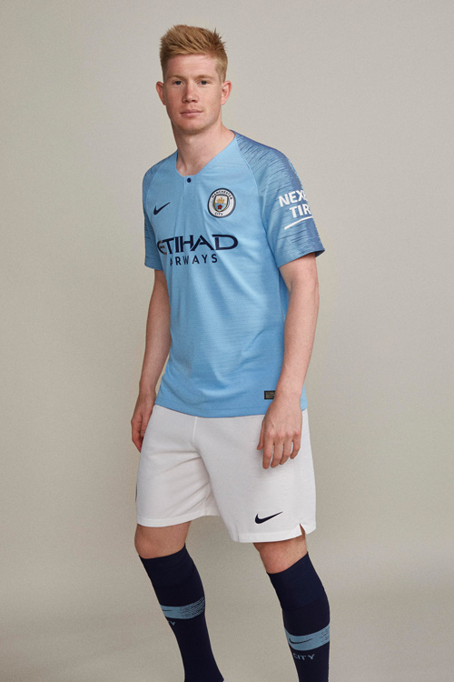 マンチェスター・C、2018-19新ユニフォームを発表！ネイビーのソックス