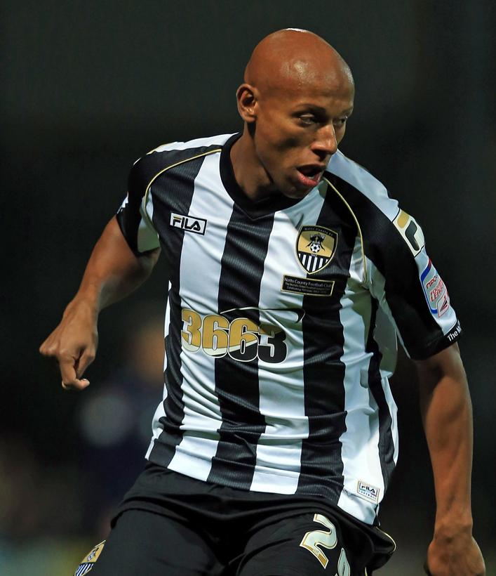 これが英国！偉大なる「150周年“オーバー”」ユニフォーム9選（Qoly）