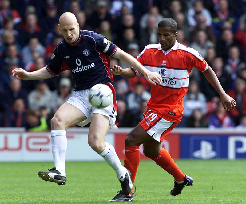 胸ロゴも懐かしい！マンチェスター・ユナイテッド「2000-01サード