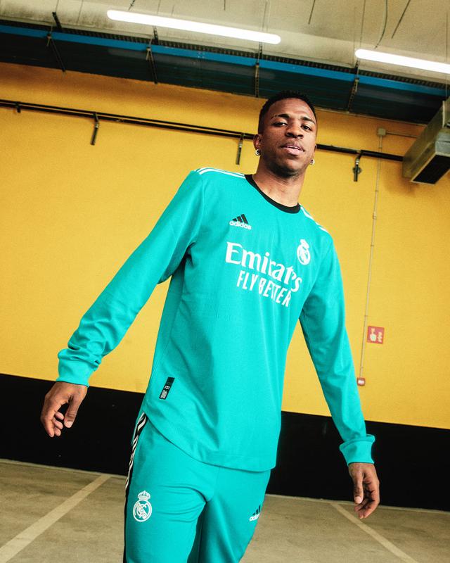 レアル・マドリー、21-22新サードユニフォーム発表！デザインテーマは