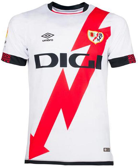 好調ラージョ・バジェカーノ！「走る稲妻」デザインの21-22