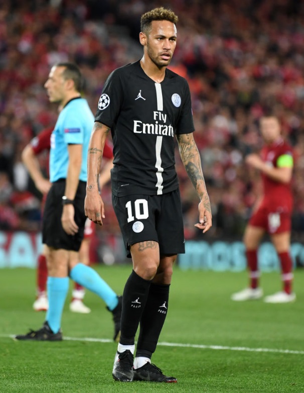 PSG×ジョーダン」コラボユニ！選手たちの試合着用画像を見まくる（Qoly）