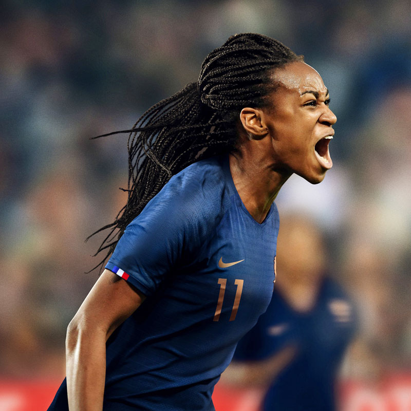 フランス女子代表、W杯に向けた「完全新作」のユニフォームを発表