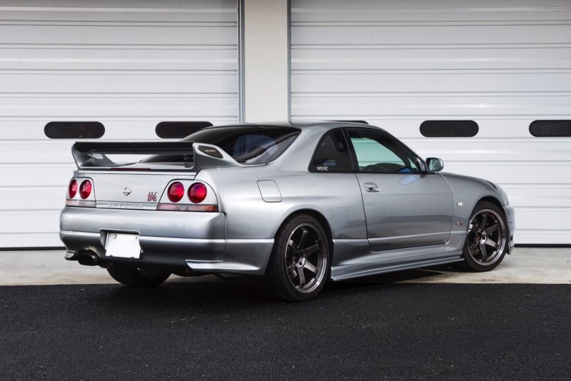 スカイラインGT-R IG1933 1/43 Nissan Skyline 2000 GT-R (KPGC10) Red | LINE UP