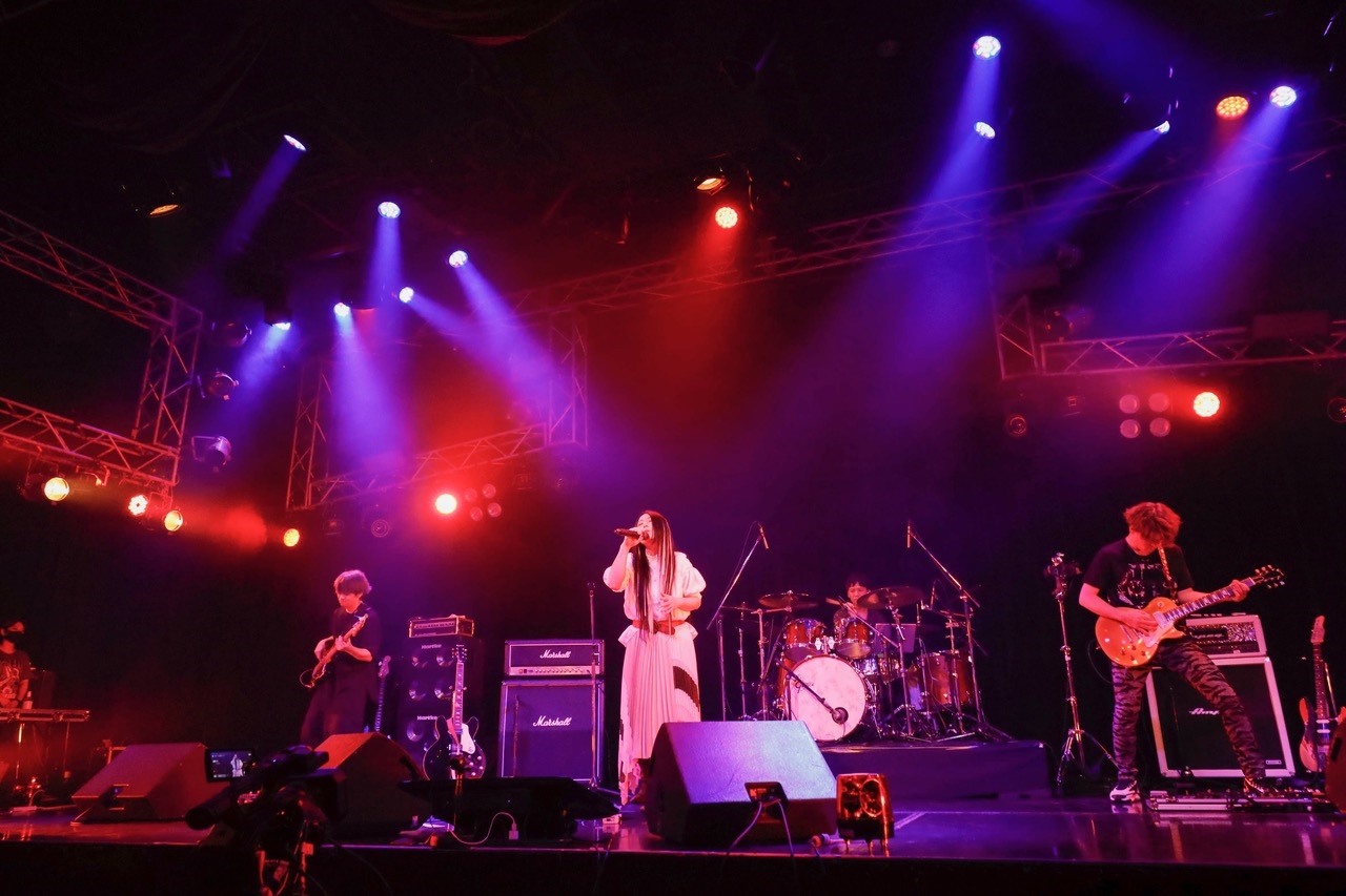 天野月、ライブDVD＆20周年カレンダー発売決定。ダイジェスト映像も