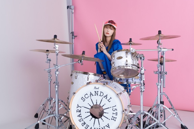 インタビュー】SCANDALのRINA、自身初シグネチャースネアを語る「人生