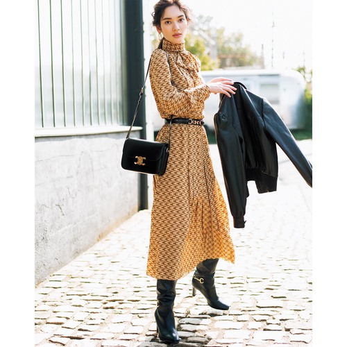 いきいきとして知的！セリーヌのクラシカルなワンピース×辛口のロング