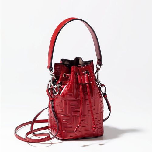 ★FENDI モントレゾール★ミニ 赤★ FENDI モントレゾール ミニ 赤 ベーシックな装いも一気に洗練