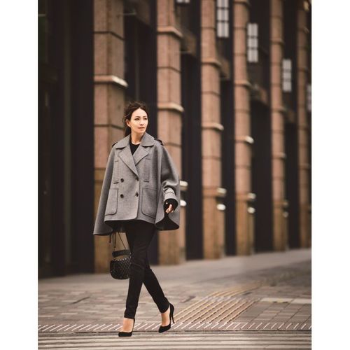 美品 ESCADA ヴァージンウール ジャケット スーツ シルク フリル 美品 ESCADA ヴァージンウール ジャケット スーツ シルク フリル