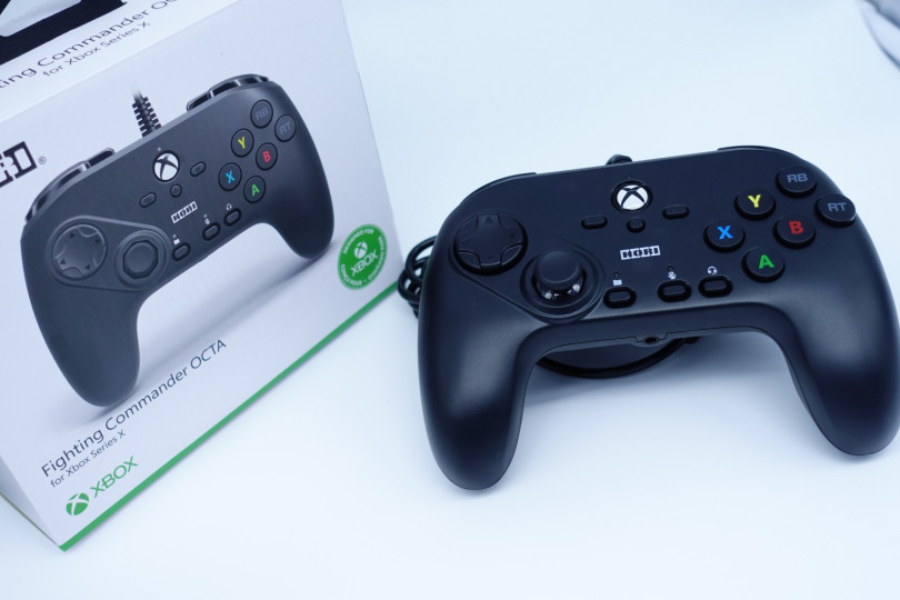 Amazon.com: HORI Fighting Commander Octa Designed for Xbox