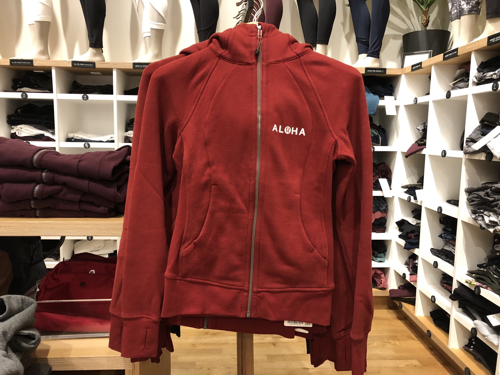数時間で完売！？「lululemon」のハワイ限定アイテム【ハワイ