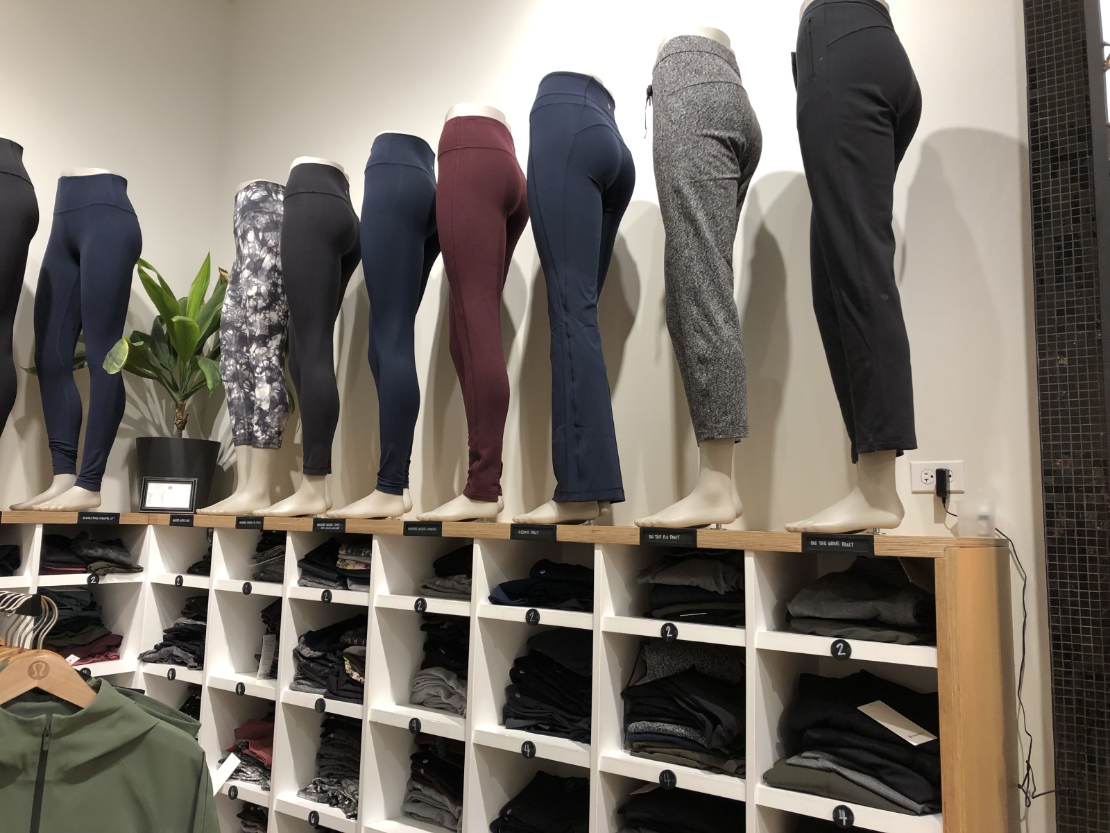 数時間で完売！？「lululemon」のハワイ限定アイテム【ハワイ最新 