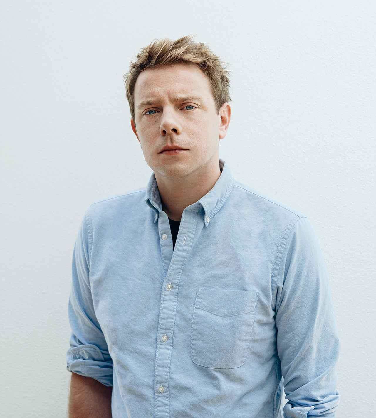 ロエベ デザイナー ジョナサン・アンダーソンが 愛する“不完全な美